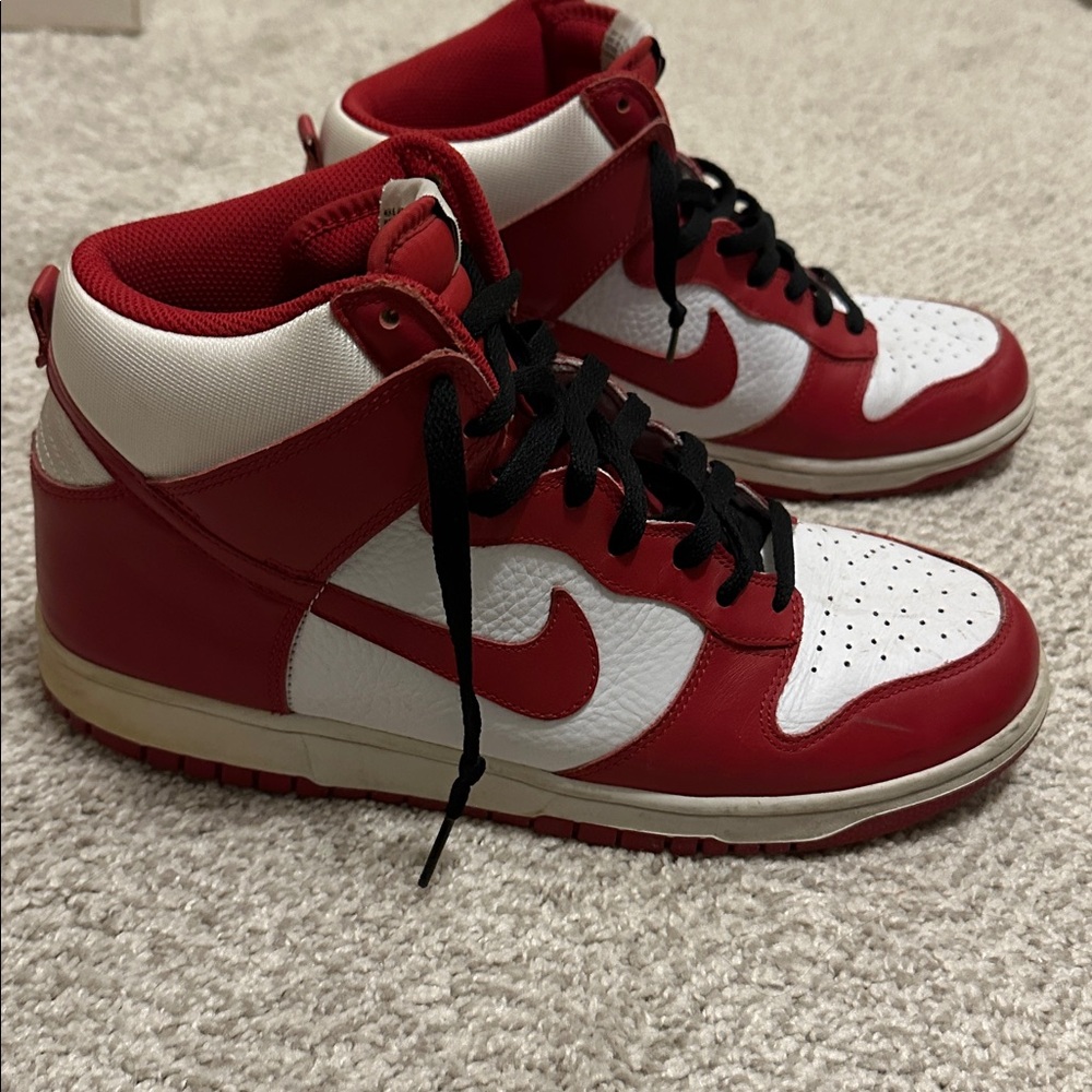Nike dunk high GS championship red 9.5